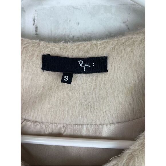 Ryu Ivory Wool Blend Cape Coat w/ Oversized Bow Women’s Small Elegant Winter - Picture 4 of 9